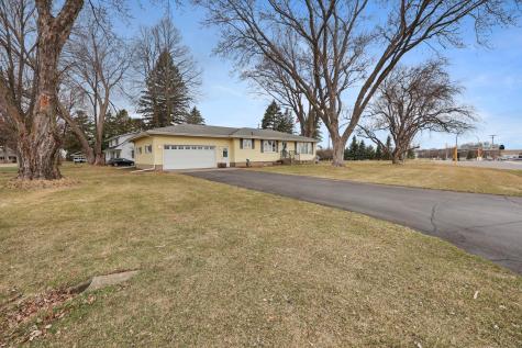 635 Edgemont Drive NE Saint Cloud MN 56304