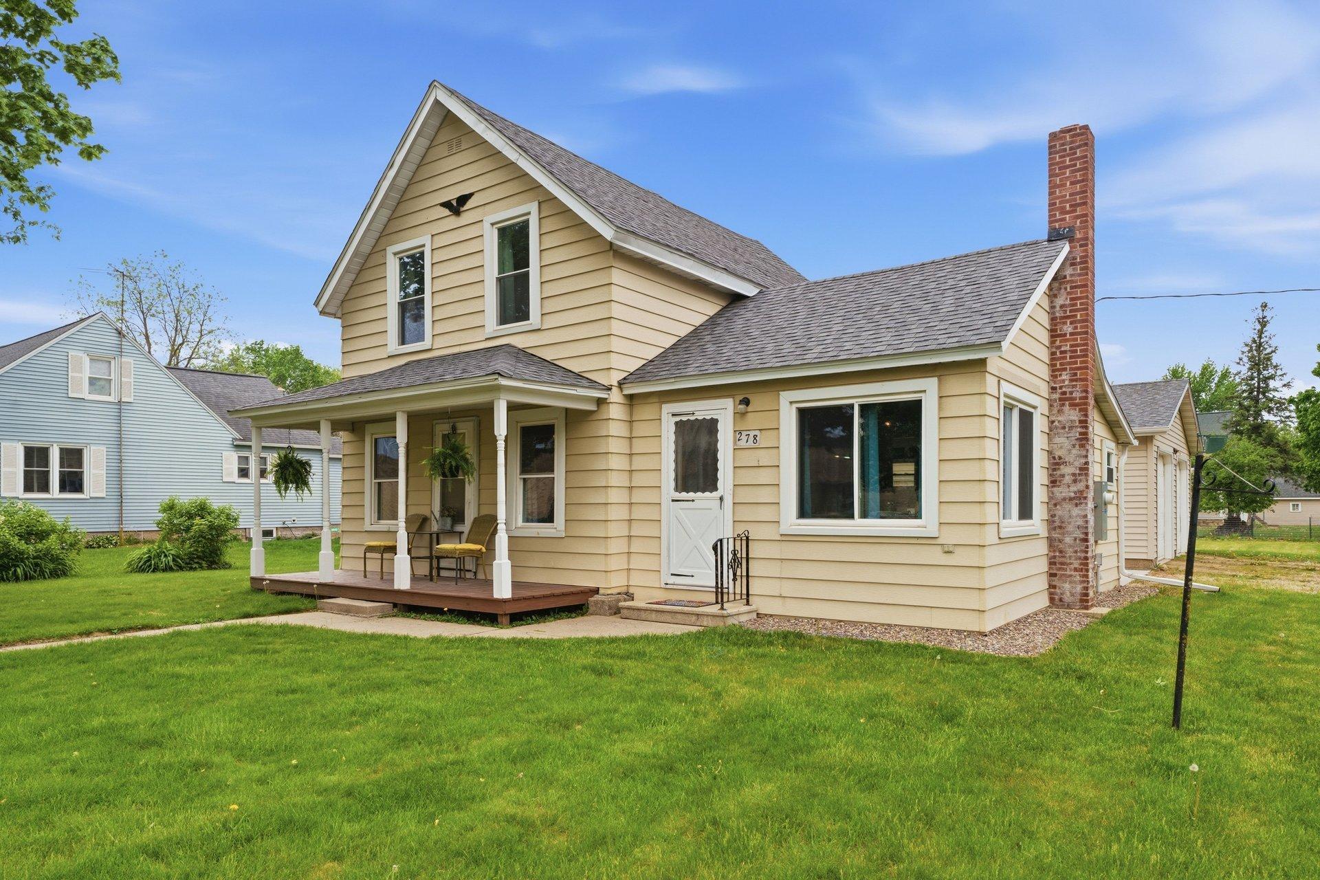 278 Chestnut Street NE Mazeppa MN 55956