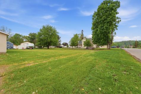 278 Chestnut Street NE Mazeppa MN 55956