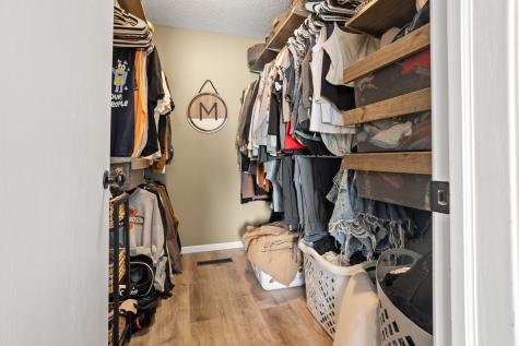 1051 42nd Avenue W West Fargo ND 58078