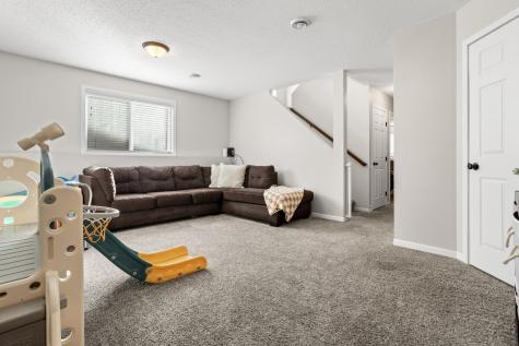 1051 42nd Avenue W West Fargo ND 58078