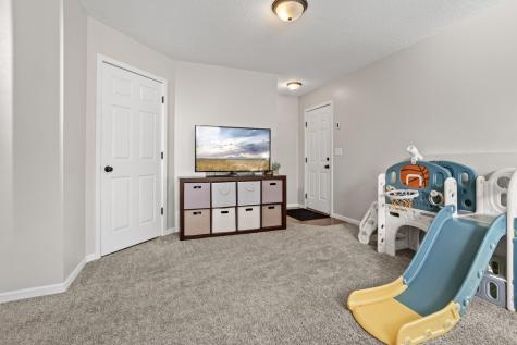 1051 42nd Avenue W West Fargo ND 58078