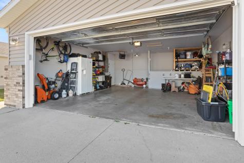 1051 42nd Avenue W West Fargo ND 58078