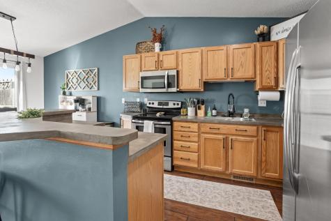 1051 42nd Avenue W West Fargo ND 58078