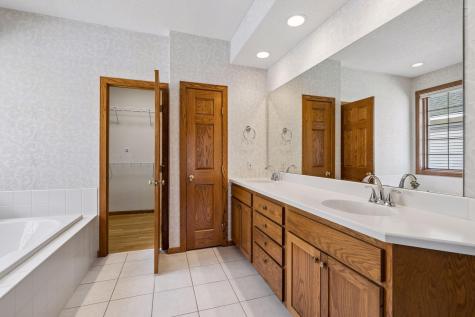 9954 Wellington Lane Woodbury MN 55125