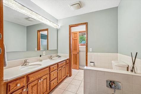 3380 Dunlap Street N Arden Hills MN 55112