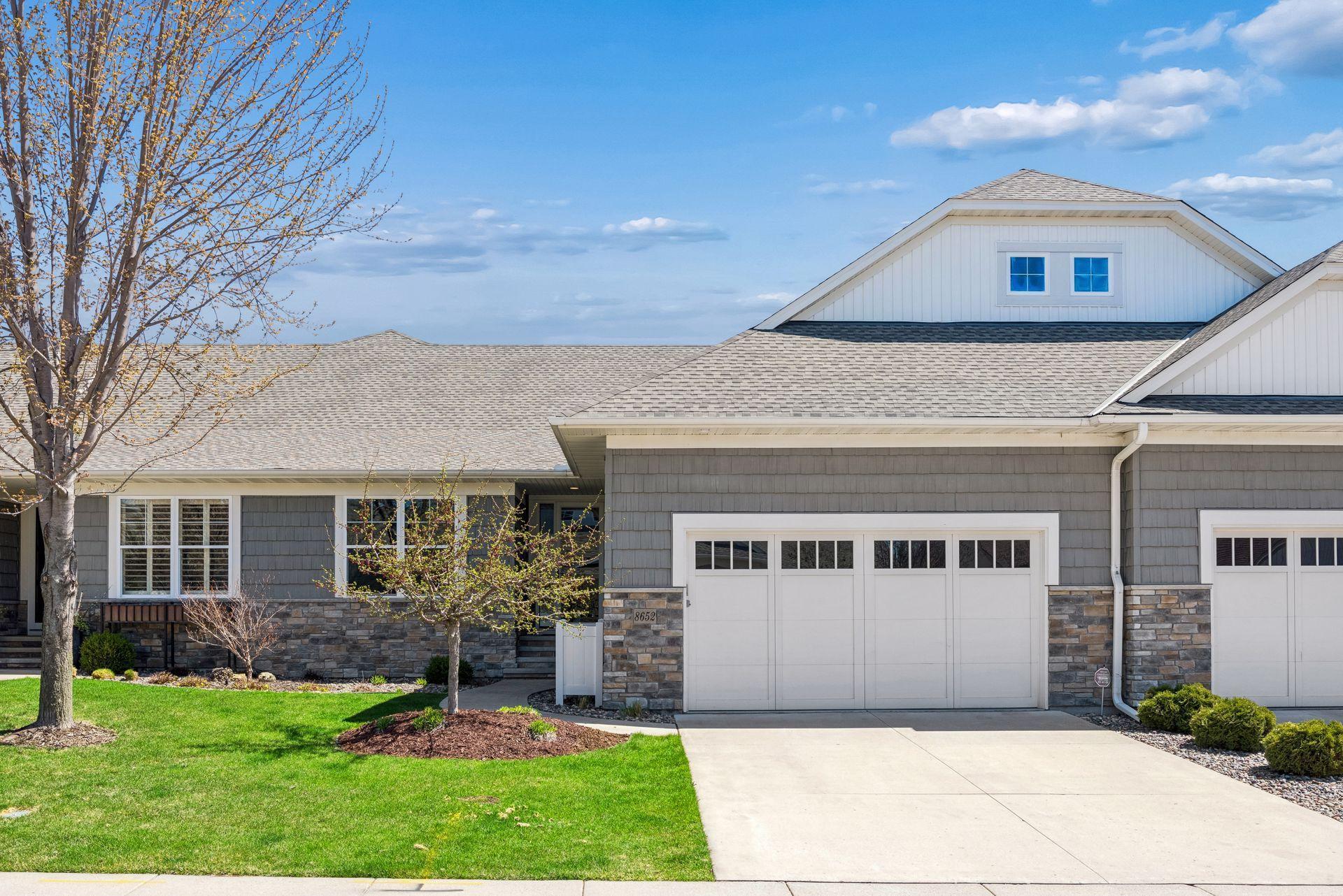 8652 Lake Riley Drive Chanhassen MN 55317