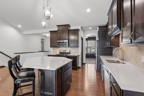 8652 Lake Riley Drive Chanhassen MN 55317
