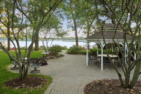 8652 Lake Riley Drive Chanhassen MN 55317