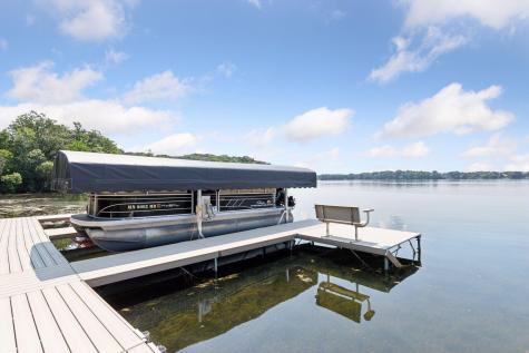8652 Lake Riley Drive Chanhassen MN 55317