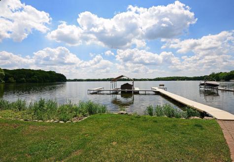 8652 Lake Riley Drive Chanhassen MN 55317