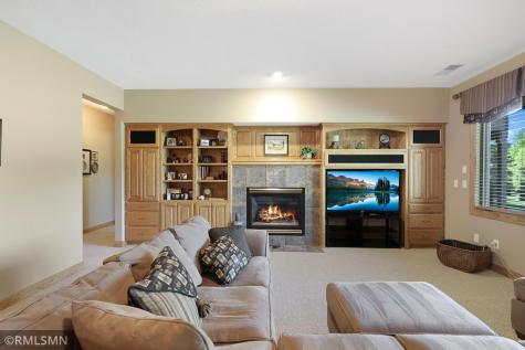 13233 Downey Trail Apple Valley MN 55124
