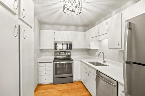 7601 W 101st Street Bloomington MN 55438