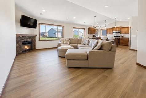 214 Woolgrass Way Avon MN 56310
