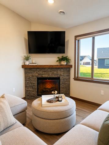 214 Woolgrass Way Avon MN 56310