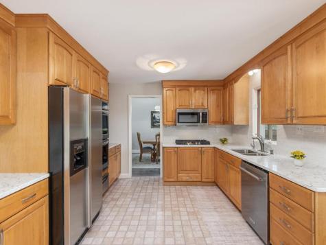 2885 Zanzibar Lane N Plymouth MN 55447