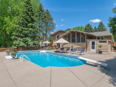 2885 Zanzibar Lane N Plymouth MN 55447