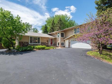 2885 Zanzibar Lane N Plymouth MN 55447