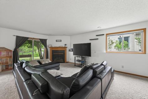10035 Fallgold Parkway N Brooklyn Park MN 55443