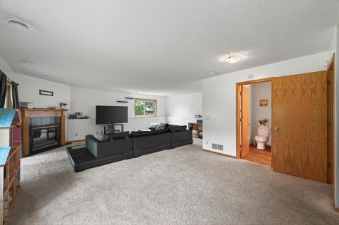 10035 Fallgold Parkway N Brooklyn Park MN 55443