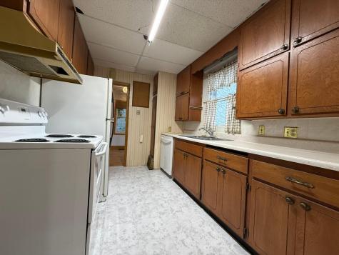 211 Kendall Avenue N Thief River Falls MN 56701