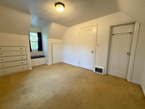 211 Kendall Avenue N Thief River Falls MN 56701