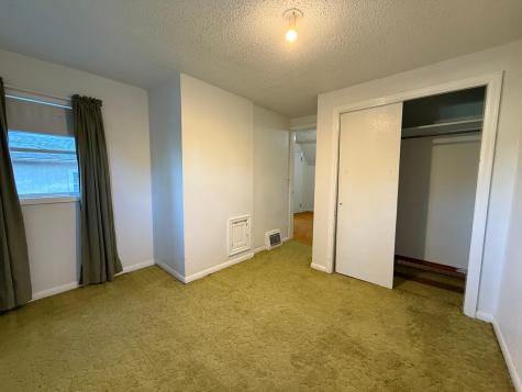 211 Kendall Avenue N Thief River Falls MN 56701