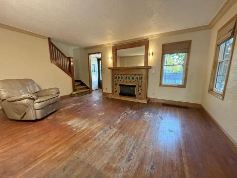 211 Kendall Avenue N Thief River Falls MN 56701
