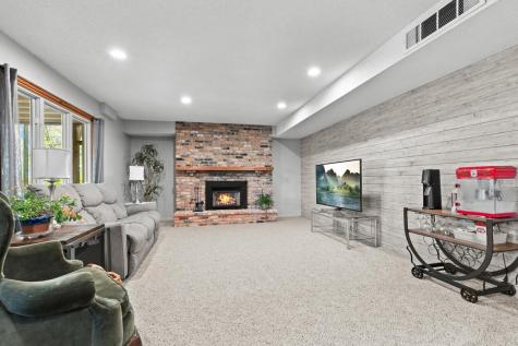 9108 Decatur Avenue S Bloomington MN 55438