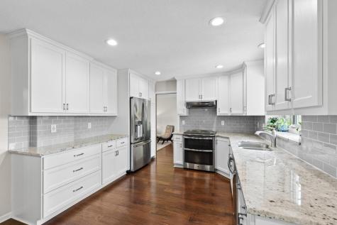 9108 Decatur Avenue S Bloomington MN 55438