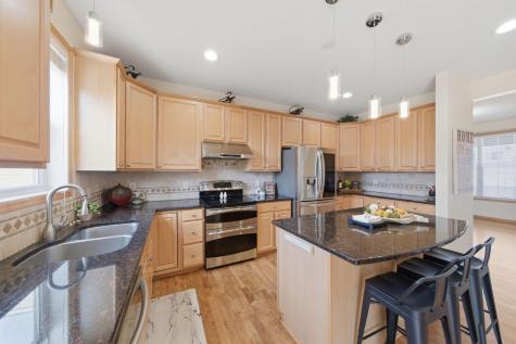 8437 Blazing Star Circle Shakopee MN 55379
