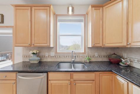 8437 Blazing Star Circle Shakopee MN 55379