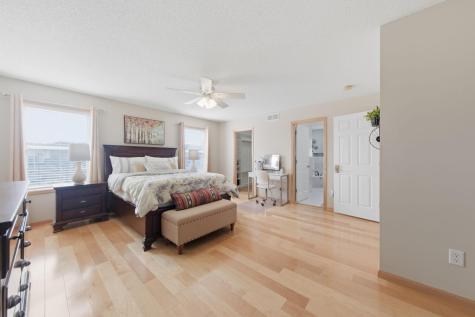 8437 Blazing Star Circle Shakopee MN 55379