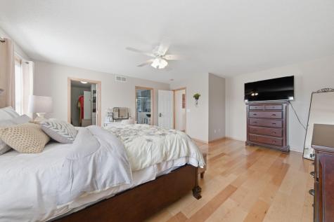 8437 Blazing Star Circle Shakopee MN 55379