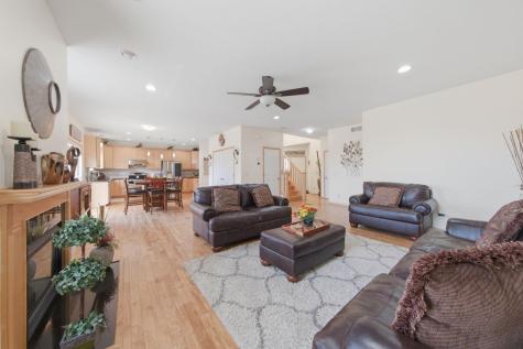 8437 Blazing Star Circle Shakopee MN 55379