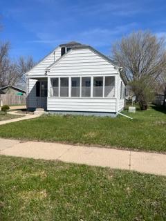 102 8th Street Windom MN 56101