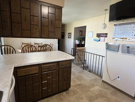 704 3rd Avenue NE Hillsboro ND 58045