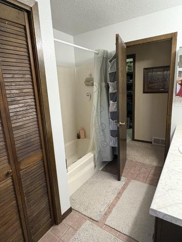 704 3rd Avenue NE Hillsboro ND 58045