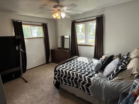 704 3rd Avenue NE Hillsboro ND 58045