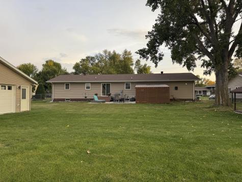 704 3rd Avenue NE Hillsboro ND 58045