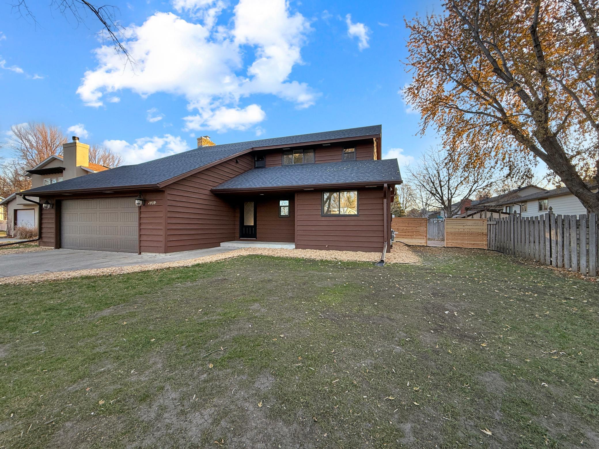 2939 Maple Street N Fargo ND 58102