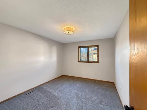 2939 Maple Street N Fargo ND 58102