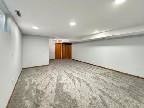 2939 Maple Street N Fargo ND 58102