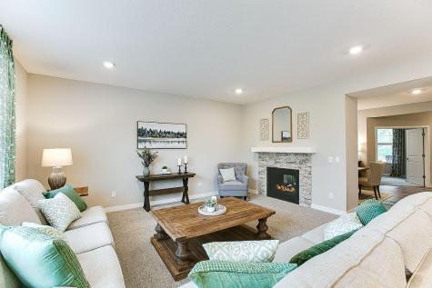 1728 Oak Creek Pass Chaska MN 55318