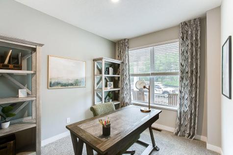 1728 Oak Creek Pass Chaska MN 55318