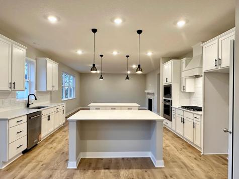 1728 Oak Creek Pass Chaska MN 55318