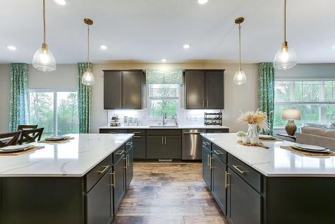 1728 Oak Creek Pass Chaska MN 55318