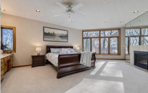 4 W Bay Lane North Oaks MN 55127