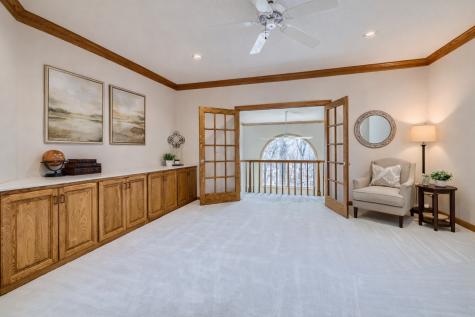 4 W Bay Lane North Oaks MN 55127