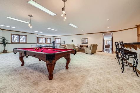4 W Bay Lane North Oaks MN 55127
